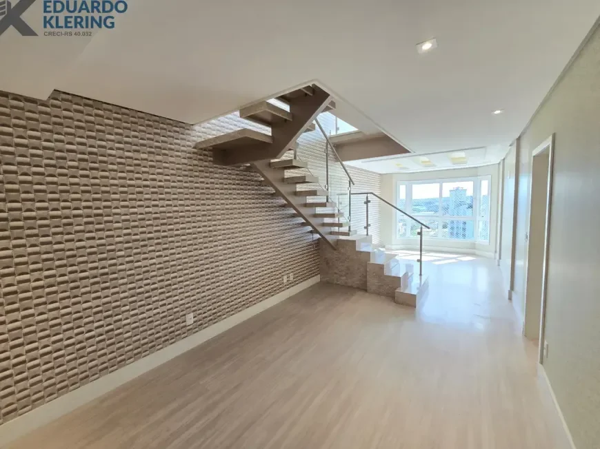 Cobertura no Centro de Esteio à Venda com 3 Quartos, 200m² | Corretor Eduardo Klering