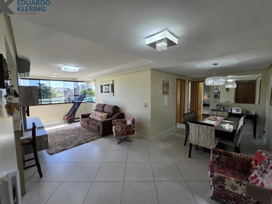 Apartamento à Venda em Esteio com 3 Quartos e 2 banheiros, 107 m²