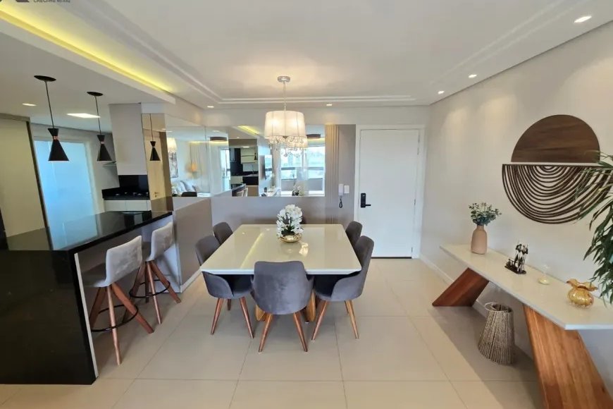 Apartamento à Venda em Esteio com 3 Quartos e 2 banheiros, 126 m²