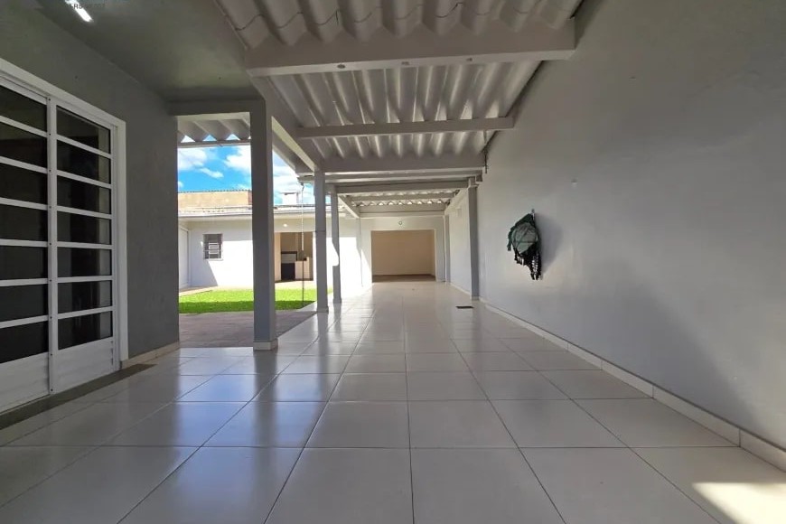 Sobrado à Venda em Sapucaia do Sul com 3 Quartos e 3 banheiros, 236 m²