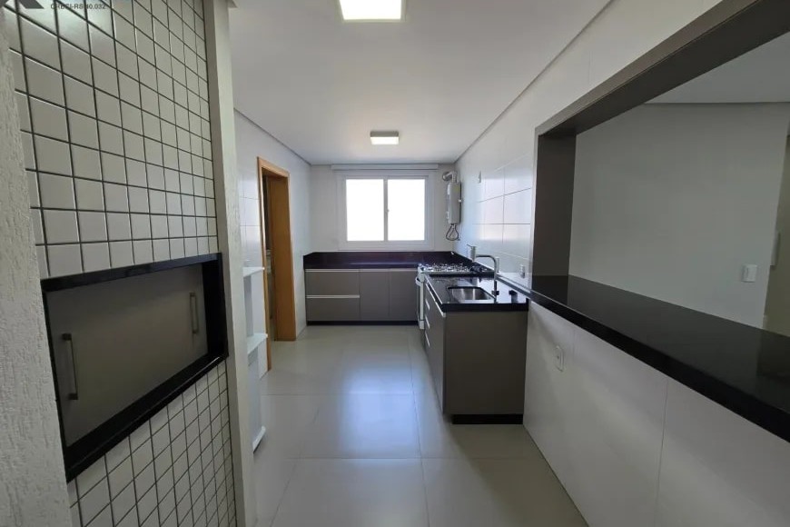 Apartamento à Venda em Esteio com 2 Quartos e 2 banheiros, 98 m²