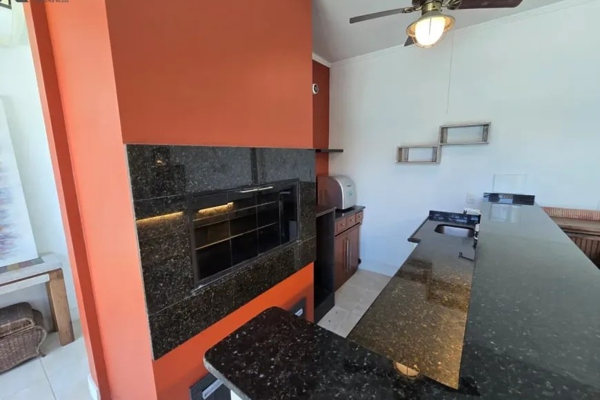 Casa Alto Padrão à Venda em Esteio com 3 Quartos e 4 banheiros à Venda, 338 m²