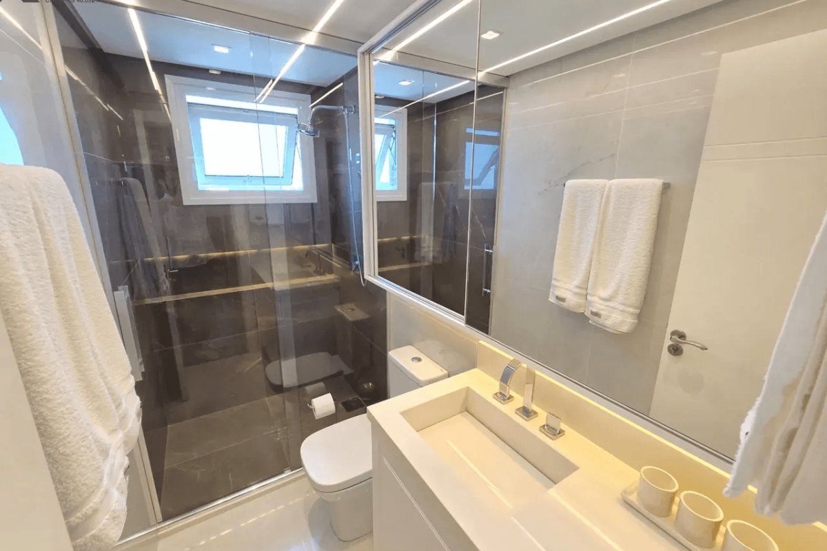 Apartamento à Venda em Esteio com 3 Quartos e 3 banheiros, 119 m²