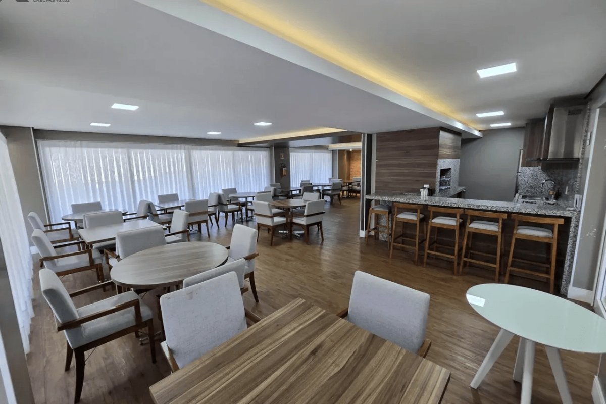 Apartamento à Venda em Esteio com 3 Quartos e 3 banheiros, 119 m²