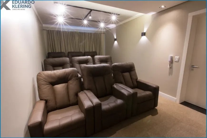 Apartamento à Venda em Esteio Mobiliado e 2 quartos, 97 m²
