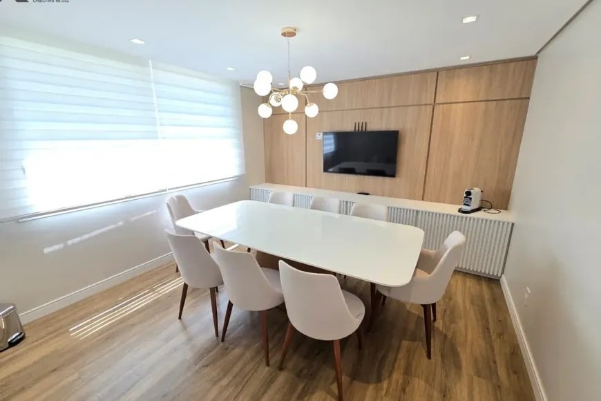 Apartamento à Venda em Esteio com 3 Quartos e 5 banheiros, 241 m²