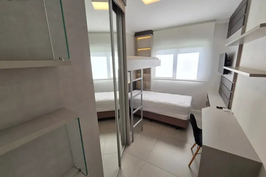 Apartamento à Venda em Esteio com 2 Quartos e 2 banheiros, 97m²