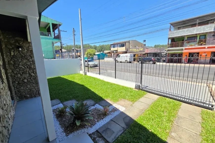 Casa à Venda em Esteio com 2 Quartos e 1 banheiro, 70 m²