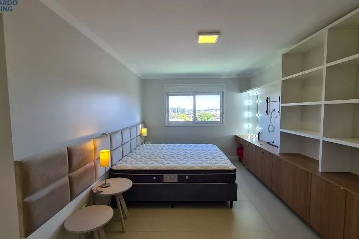 Apartamento à Venda em Esteio com 3 Quartos e 3 banheiros, 120 m²