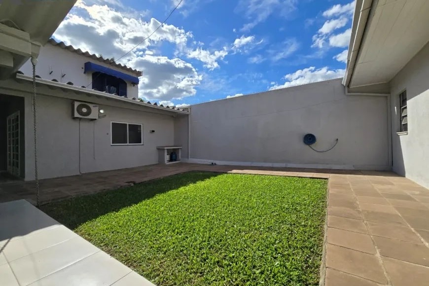 Sobrado à Venda em Sapucaia do Sul com 3 Quartos e 3 banheiros, 236 m²