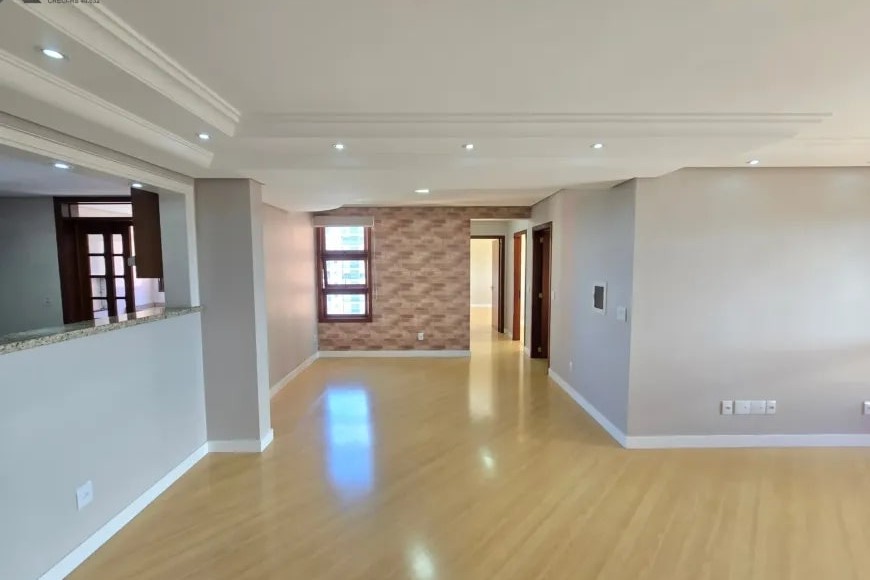 Apartamento à Venda em Esteio com 3 Quartos e 2 banheiros, 119 m²