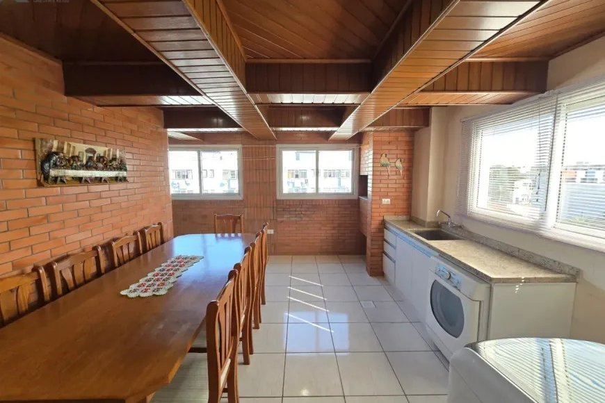 Apartamento no Centro de Esteio à Venda com 3 Quartos, 140m²
