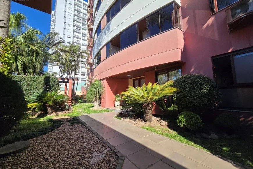 Apartamento à Venda em Esteio com 3 Quartos e 2 banheiros, 119 m²