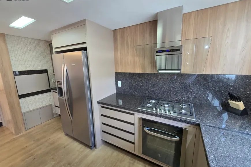 Cobertura à Venda em Esteio com 2 Quartos e 3 banheiros, 172 m²