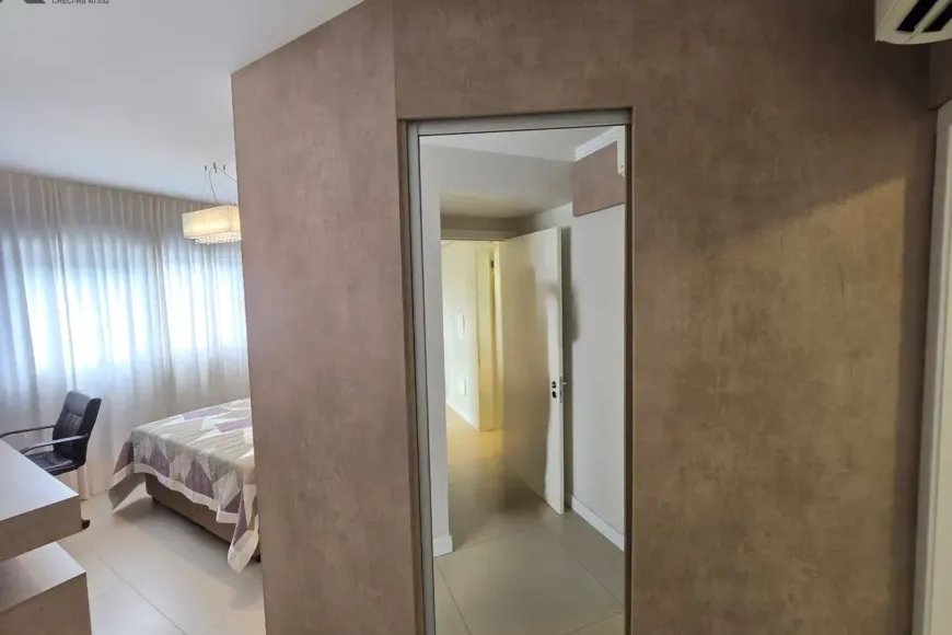 Apartamento à Venda em Esteio com 3 Quartos e 2 banheiros, 126 m²