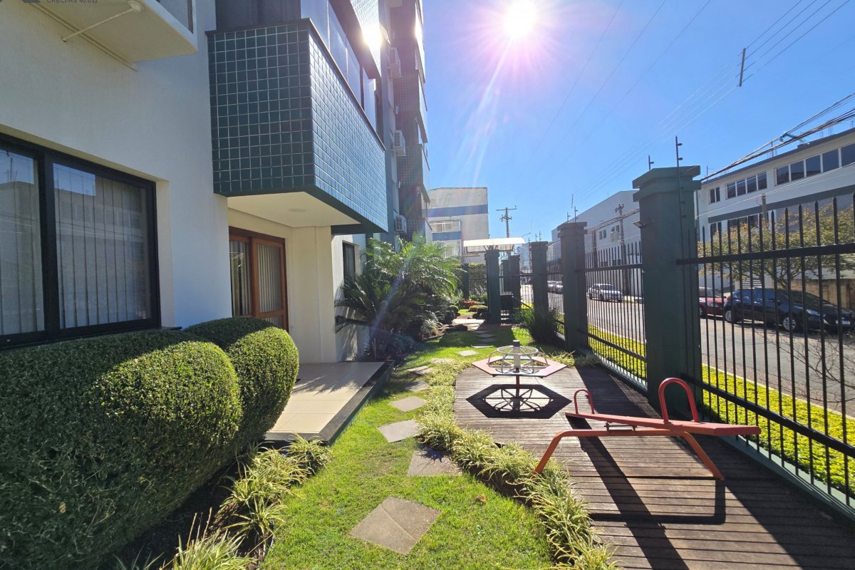 Apartamento à Venda em Esteio  2 Quartos e 1 banheiro, 80 m²