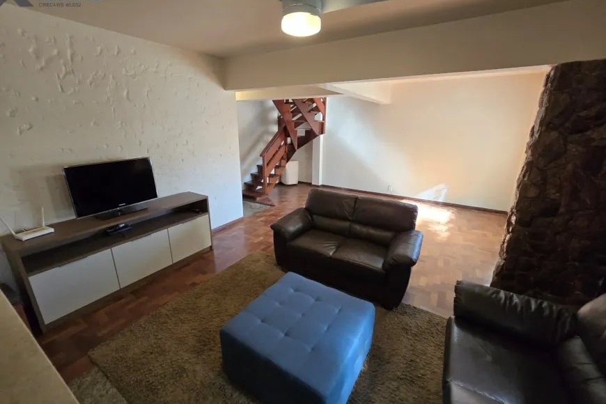 Sobrado à Venda em Sapucaia do Sul com 3 Quartos e 3 banheiros, 236 m²