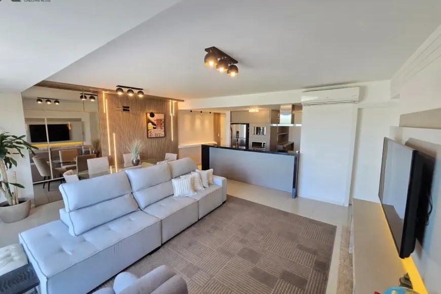 Apartamento à Venda em Esteio com 2 Quartos e 3 banheiros, 120 m²