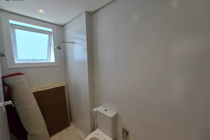 Apartamento à Venda em Esteio com 3 Quartos e 5 banheiros, 241 m²