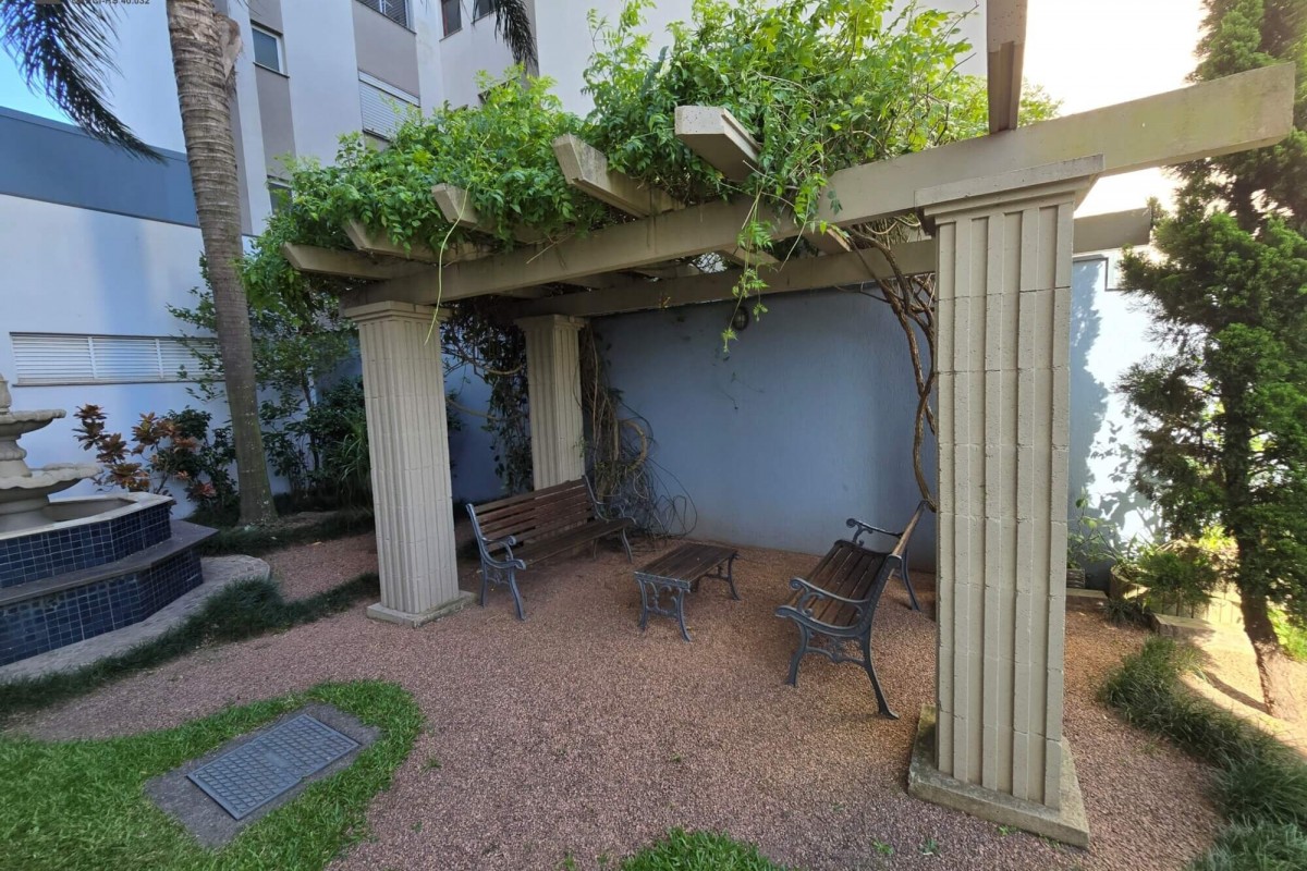 Cobertura à Venda em Esteio com 2 Quartos e 3 banheiros, 172 m²