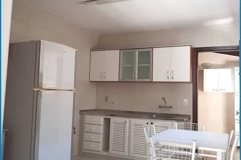 Casa à Venda em Esteio com 3 Quartos e 3 banheiros, 125 m²