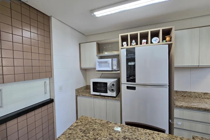 Apartamento à Venda em Esteio com 3 Quartos e 2 banheiros, 107 m²