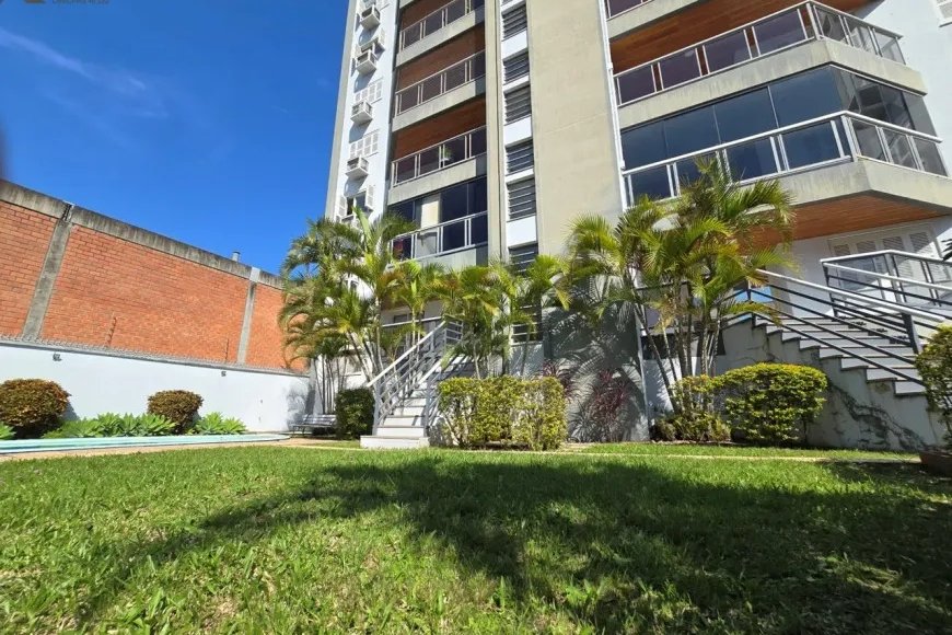 Apartamento no Centro de Esteio à Venda com 3 Quartos, 140m²