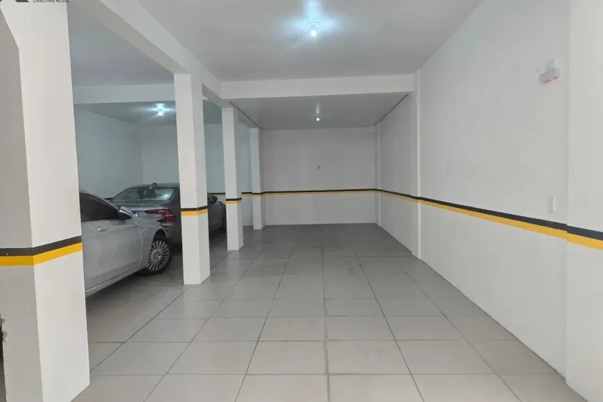 Apartamento à Venda em Esteio com 3 Quartos e 2 banheiros, 126 m²