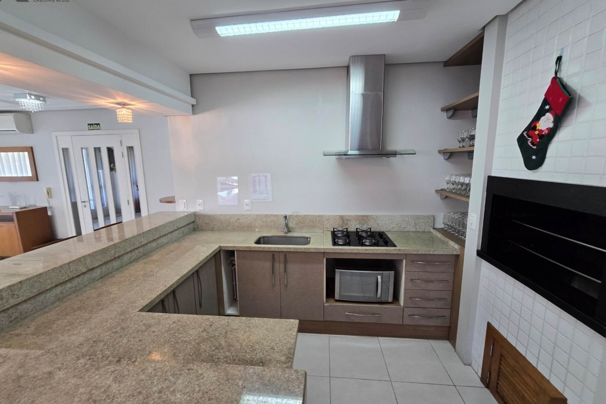 Cobertura à Venda em Esteio com 2 Quartos e 3 banheiros, 172 m²