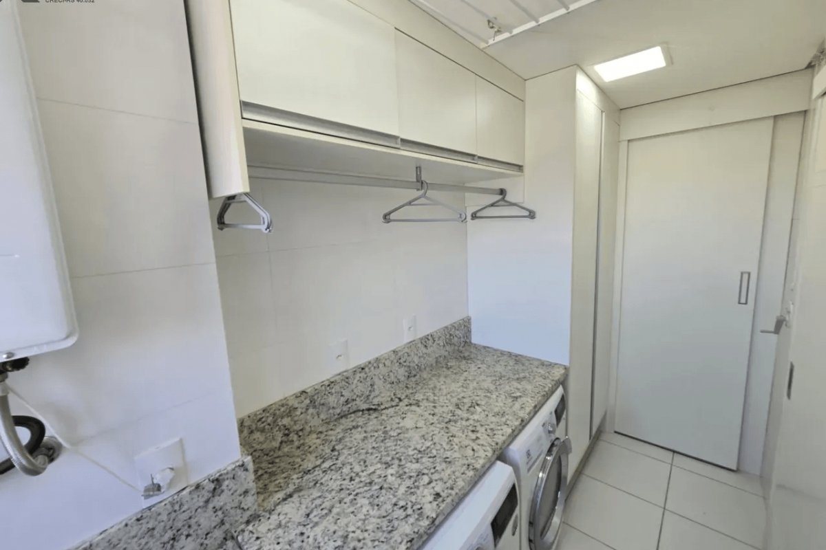 Apartamento à Venda em Esteio com 3 Quartos e 3 banheiros, 119 m²
