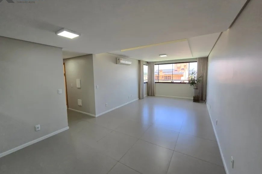 Apartamento à Venda em Esteio com 2 Quartos e 2 banheiros, 98 m²