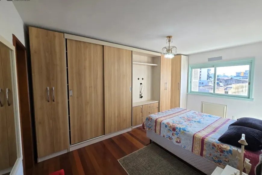 Apartamento no Centro de Esteio à Venda com 3 Quartos, 140m²