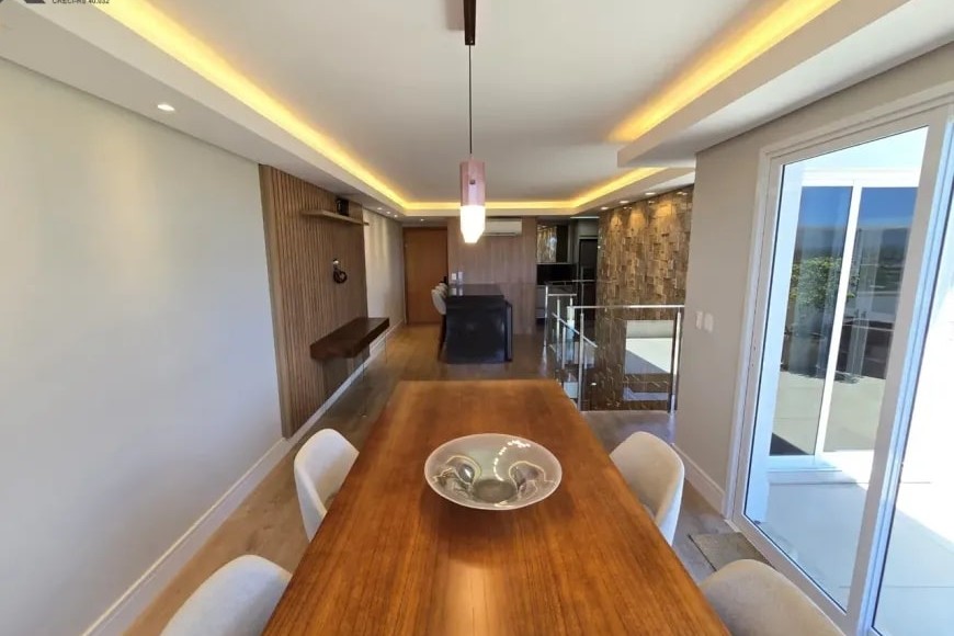 Cobertura à Venda em Esteio com 2 Quartos e 3 banheiros, 172 m²