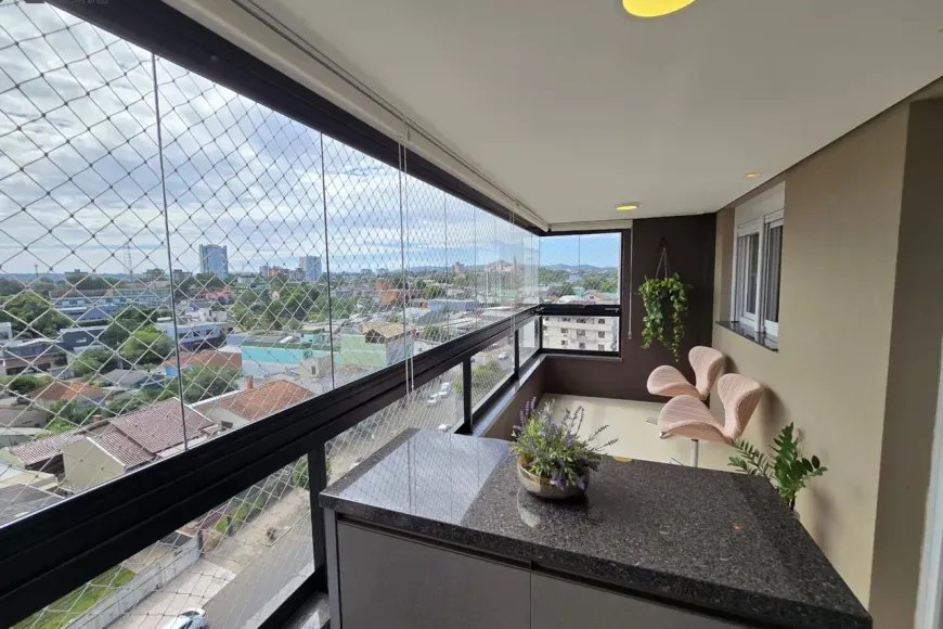 Apartamento à Venda em Esteio com 3 Quartos e 2 banheiros, 126 m²