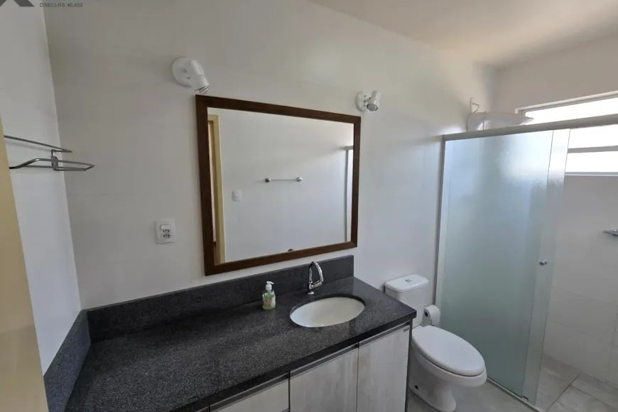 Sobrado à Venda em Sapucaia do Sul com 3 Quartos e 3 banheiros, 236 m²