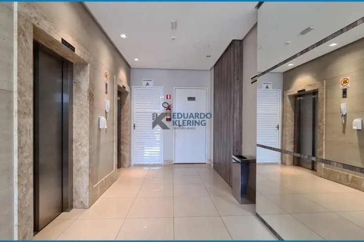 Apartamento à Venda em Esteio com 3 Quartos e 3 banheiros, 134 m²