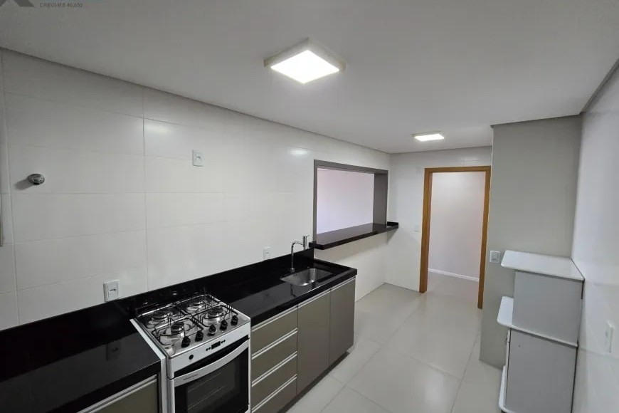 Apartamento à Venda em Esteio com 2 Quartos e 2 banheiros, 98 m²