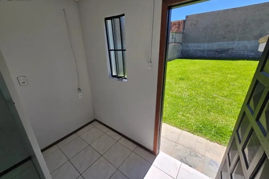 Casa à Venda em Esteio com 2 Quartos e 1 banheiro, 70 m²