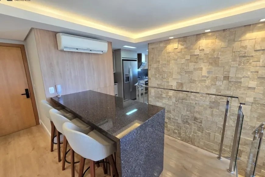 Cobertura à Venda em Esteio com 2 Quartos e 3 banheiros, 172 m²