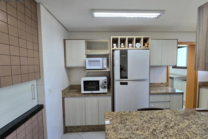 Apartamento à Venda em Esteio com 3 Quartos e 2 banheiros, 107 m²