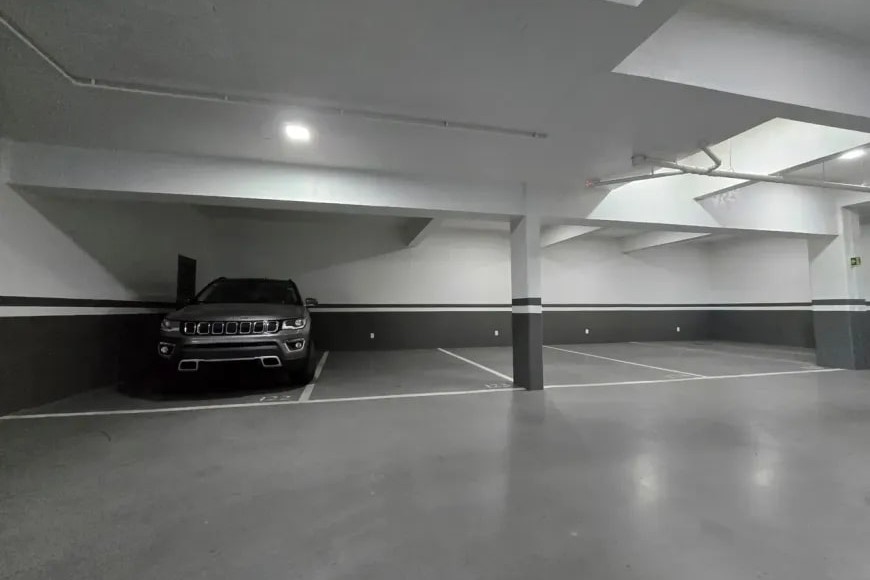 Apartamento à Venda em Esteio com 3 Quartos e 5 banheiros, 241 m²