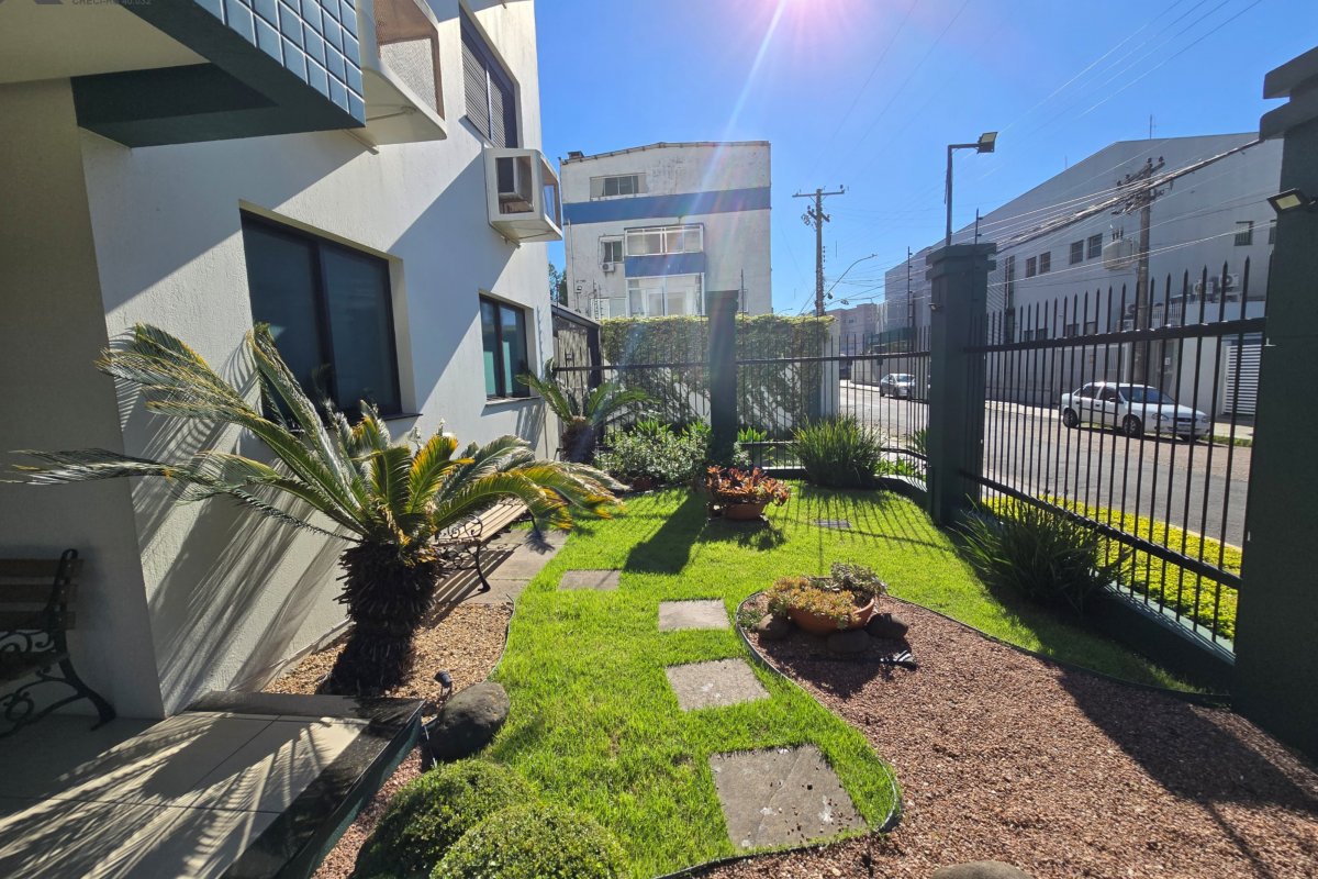 Apartamento à Venda em Esteio  2 Quartos e 1 banheiro, 80 m²