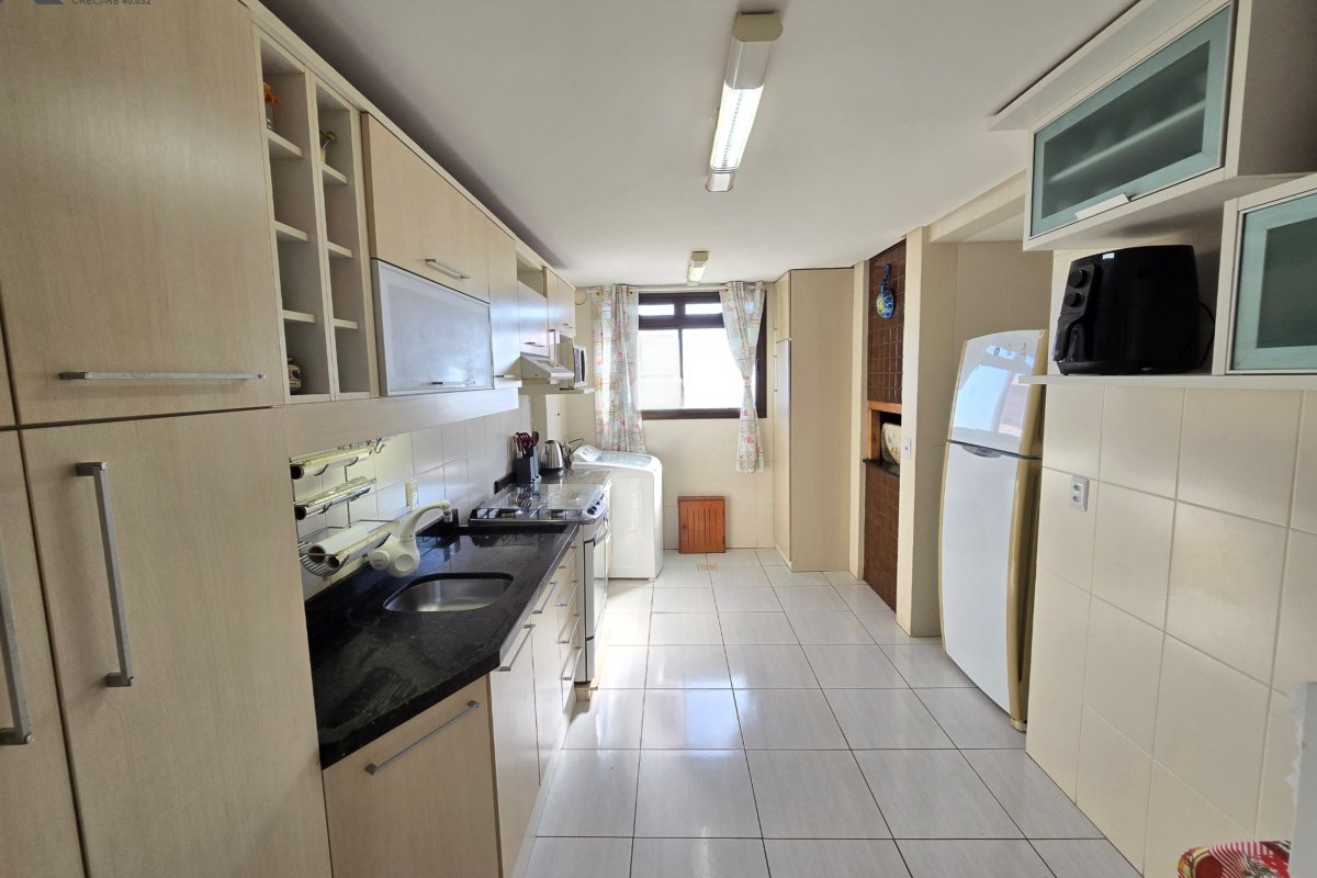 Apartamento à Venda em Esteio  2 Quartos e 1 banheiro, 80 m²