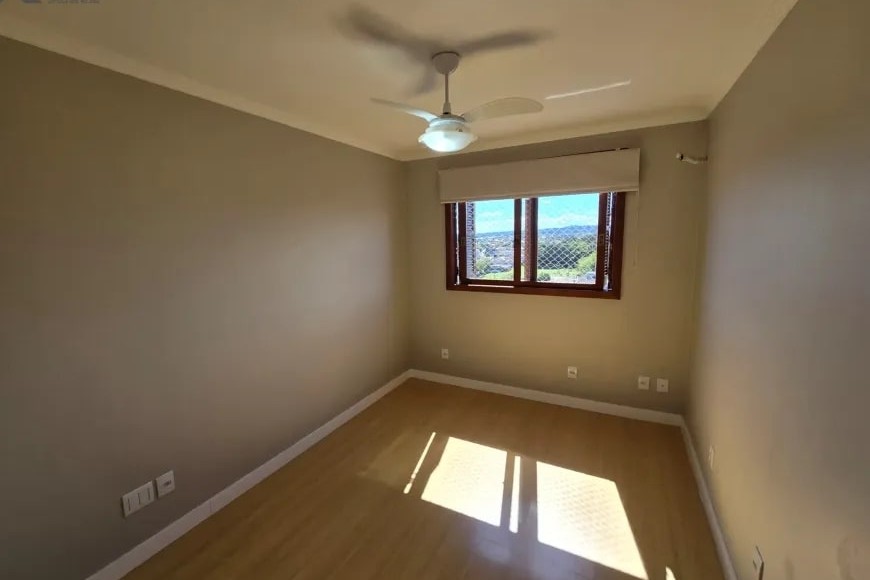 Apartamento à Venda em Esteio com 3 Quartos e 2 banheiros, 119 m²