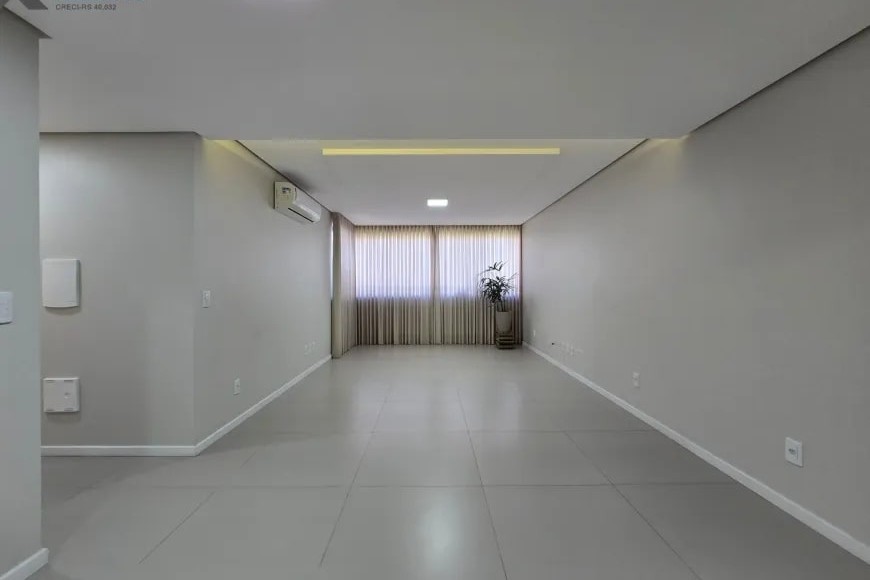 Apartamento à Venda em Esteio com 2 Quartos e 2 banheiros, 98 m²