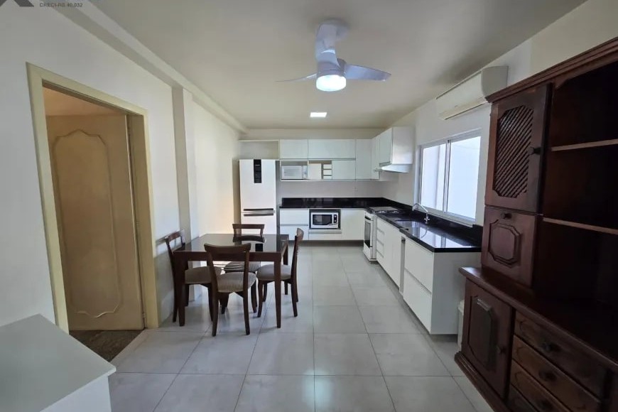 Sobrado à Venda em Sapucaia do Sul com 3 Quartos e 3 banheiros, 236 m²
