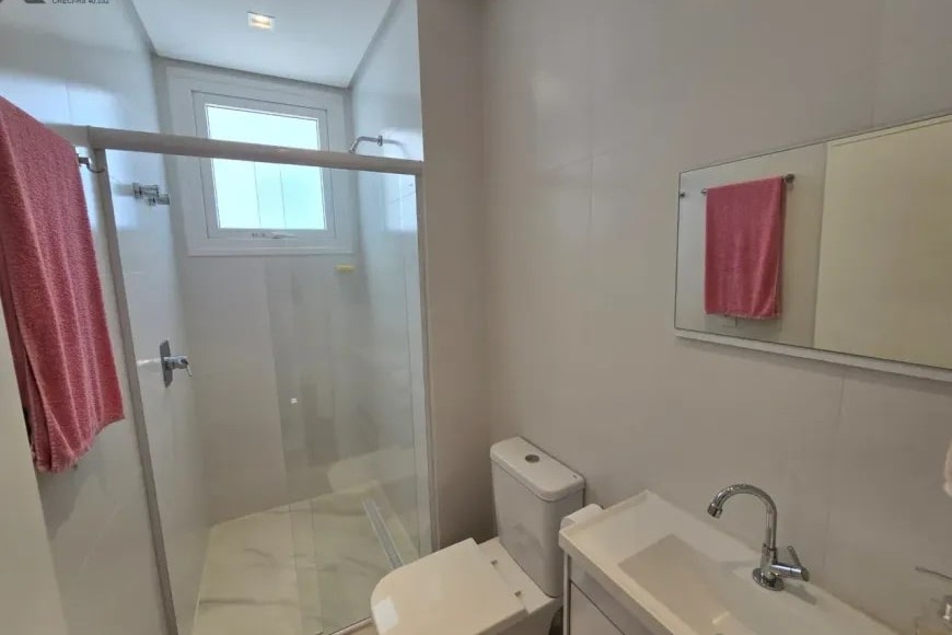Apartamento à Venda em Esteio com 3 Quartos e 5 banheiros, 241 m²