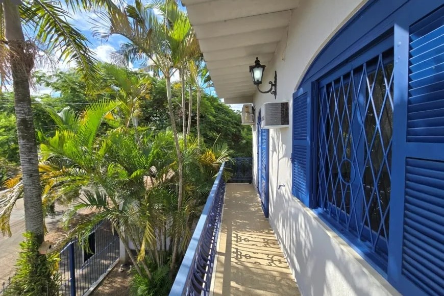 Sobrado à Venda em Sapucaia do Sul com 3 Quartos e 3 banheiros, 236 m²