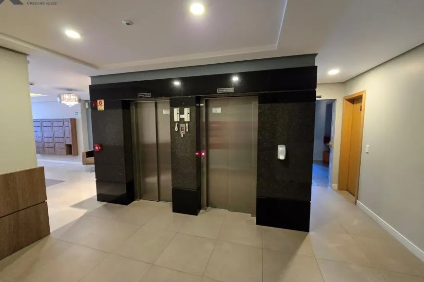 Apartamento à Venda em Esteio com 3 Quartos e 3 banheiros, 115 m²