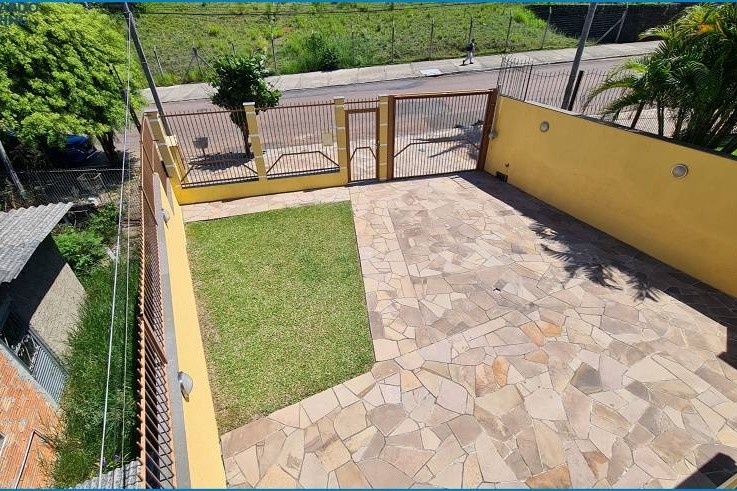 Casa à Venda em Esteio com 3 Quartos e 3 banheiros, 314 m²